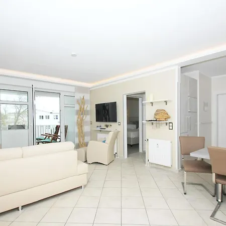 Ostseeperle: Meerblick-apartment Mit Balkon Und Erlebnisbad-zugang Apartment Goehren (Ruegen)