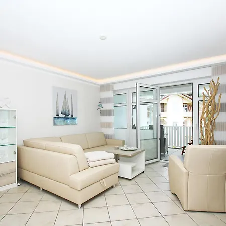 Apartment Ostseeperle: Meerblick-apartment Mit Balkon Und Erlebnisbad-zugang *