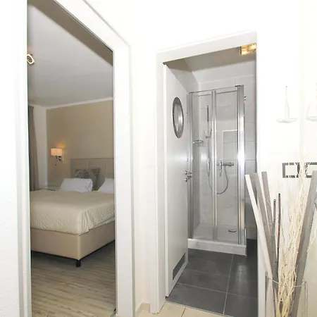 Ostseeperle: Meerblick-apartment Mit Balkon Und Erlebnisbad-zugang Apartment