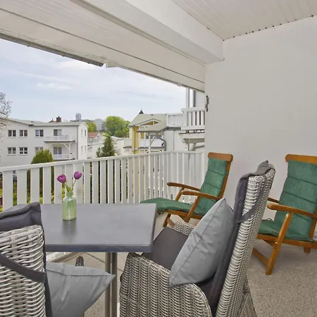 Ostseeperle: Meerblick-apartment Mit Balkon Und Erlebnisbad-zugang * Goehren (Ruegen)